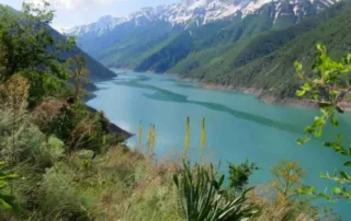 Trekking vers les lacs noirs
